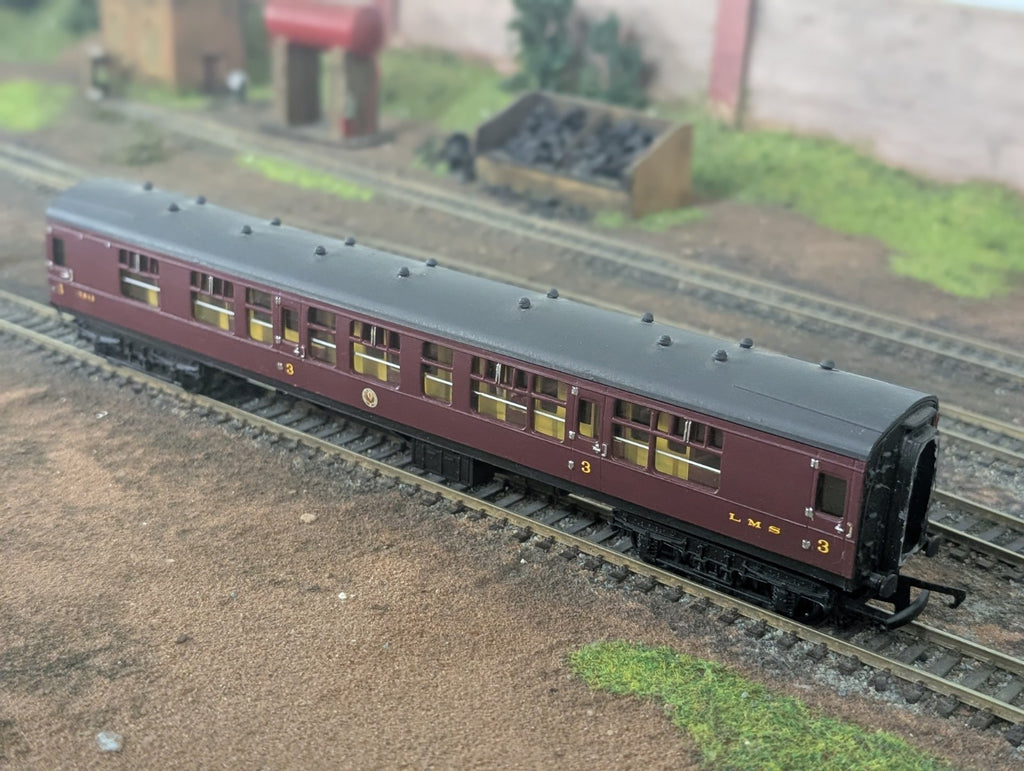 Triang LMS Coach 1st/ 3rd Class Repainted Renumbered 7812