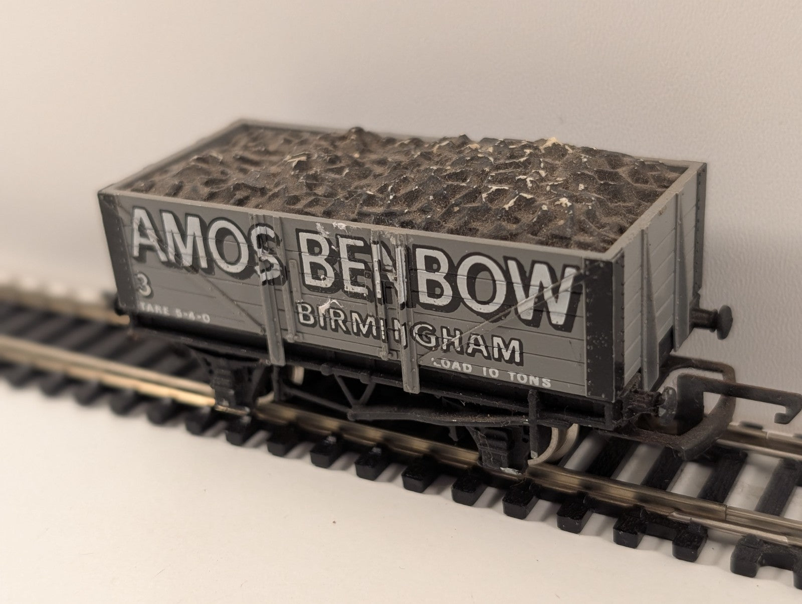 Wrenn W5067 “Amos Benbow” 5-Plank Open Wagon – OO Gauge