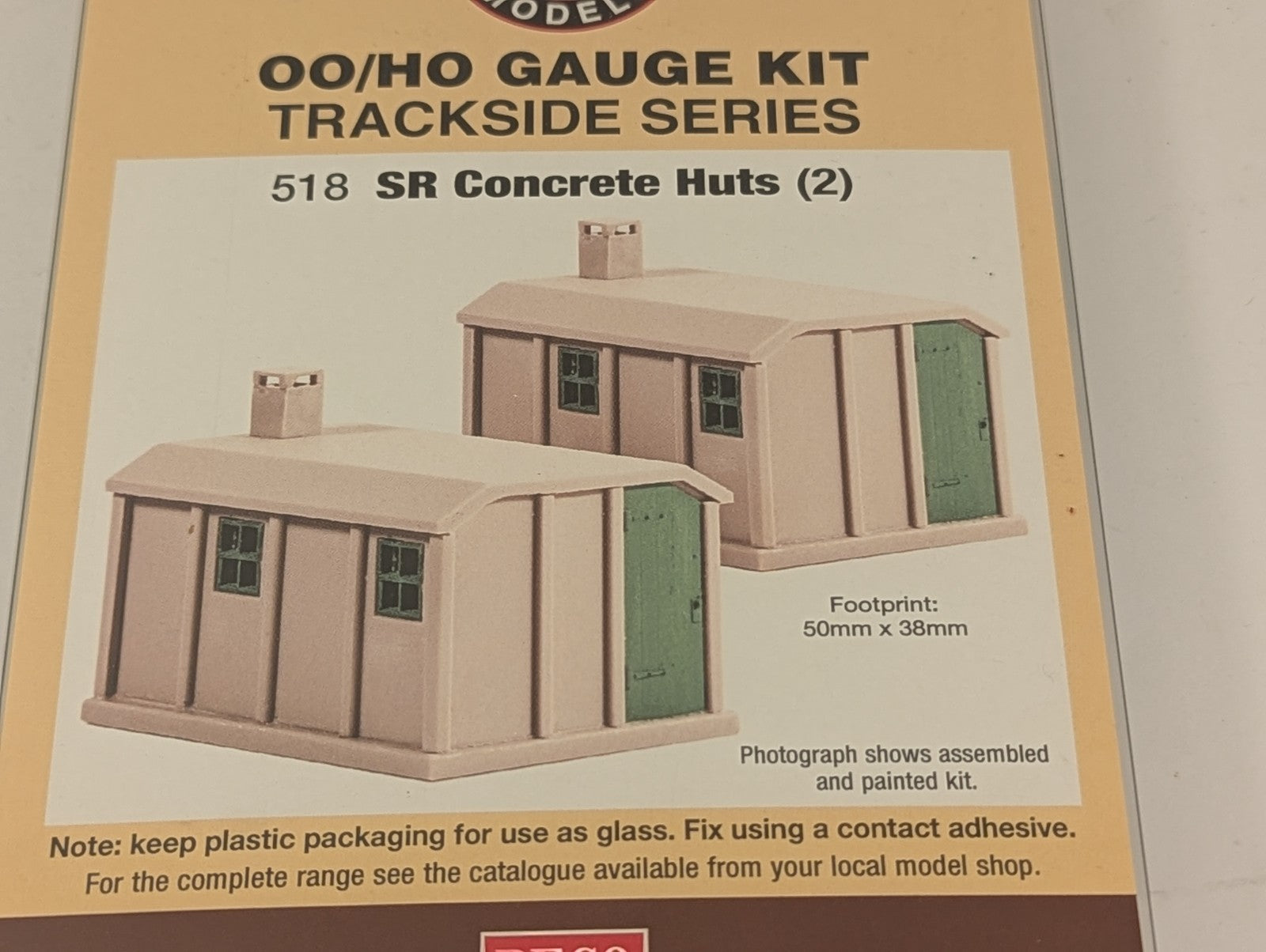 Ratio 518 OO Gauge SR Concrete Huts Building Kit