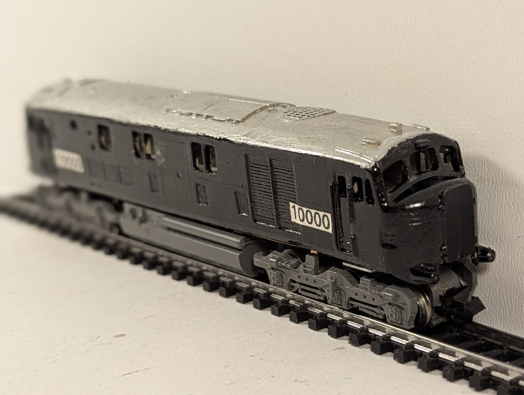 Hornby Minitrix N Gauge Class D16/1 LMS 10000 Diesel Locomotive Black and Silver