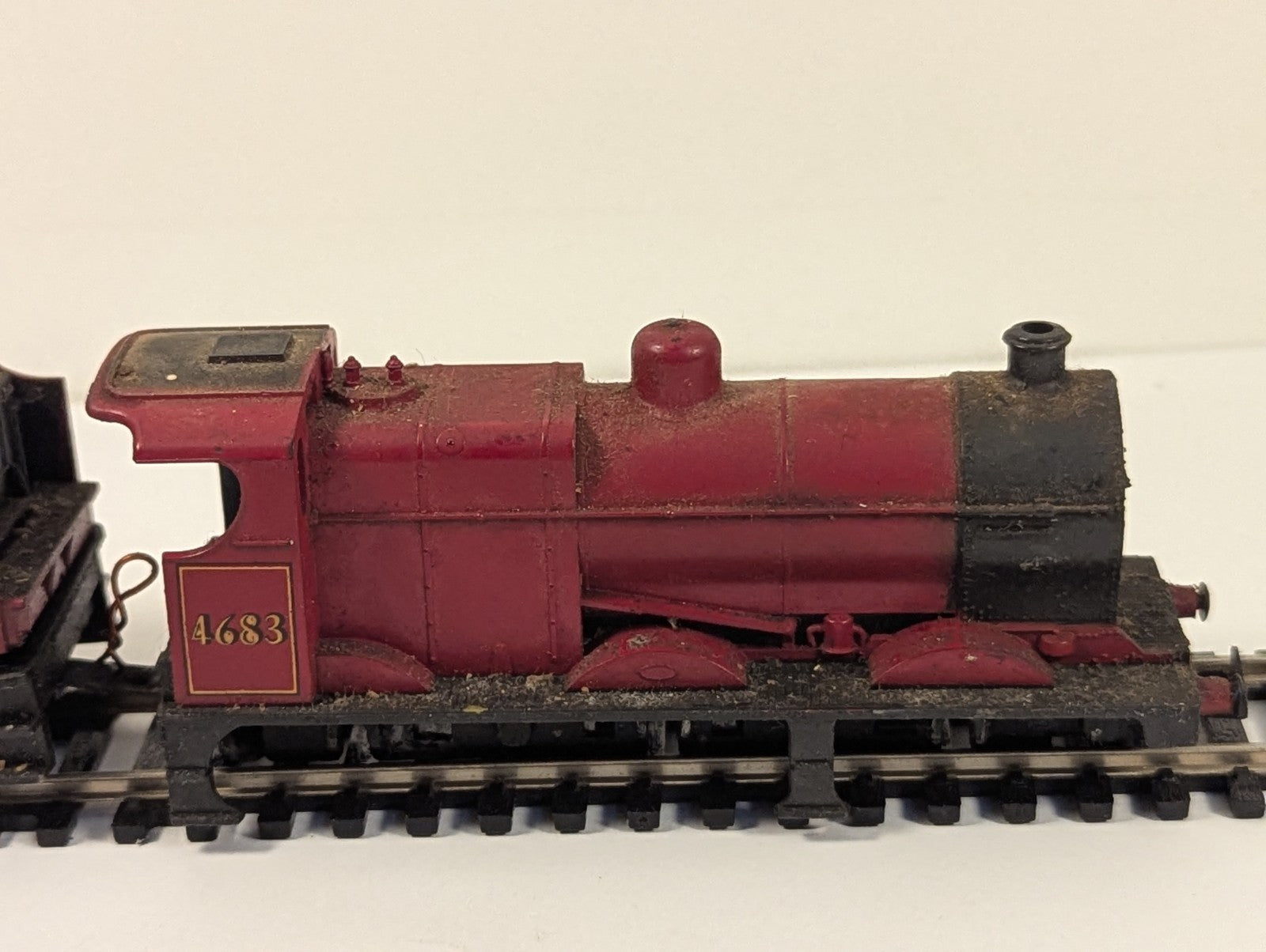 Lima L201702 HO Gauge Class 4F 0-6-0 4683 LMS Crimson – Spares/Repair