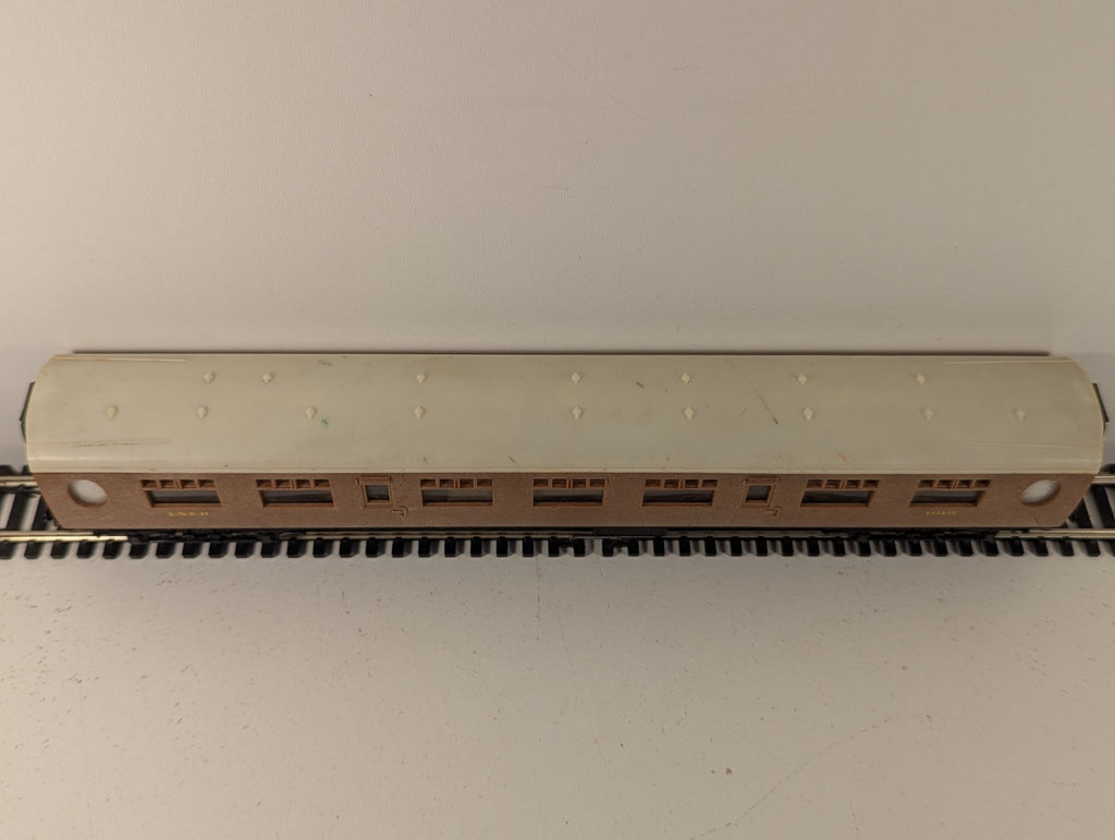 Hornby R745 OO Gauge LNER Corridor Full Third Coach