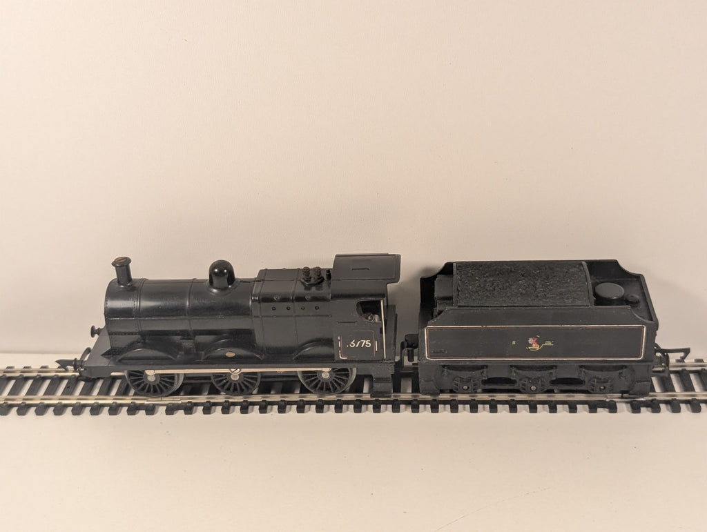 Tri-ang R251 OO Gauge Class 3F 0-6-0 No. 43775 – Wrong Tender