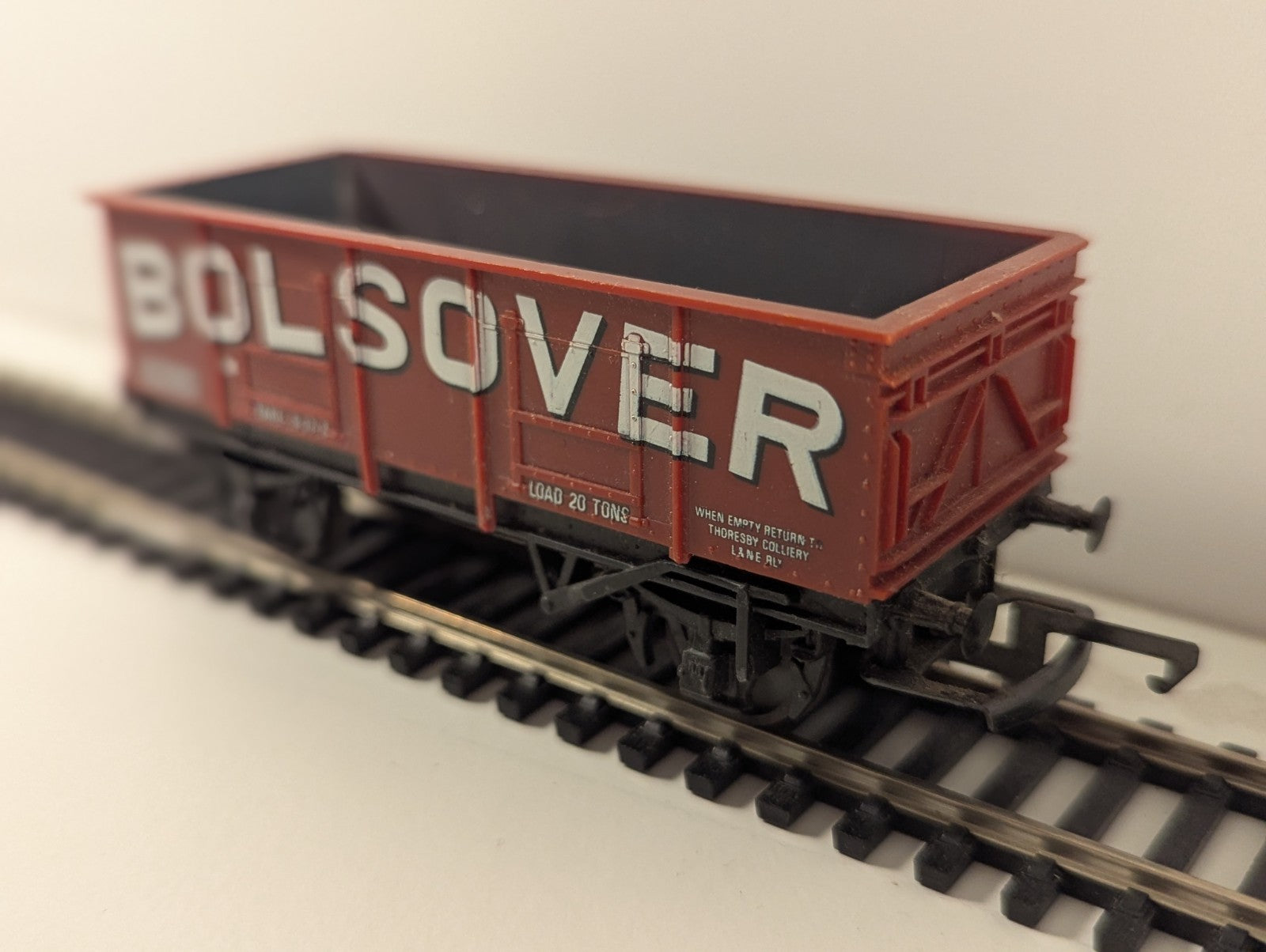 Hornby OO Gauge R136 ‘Bolsover’ 20T Mineral Wagon