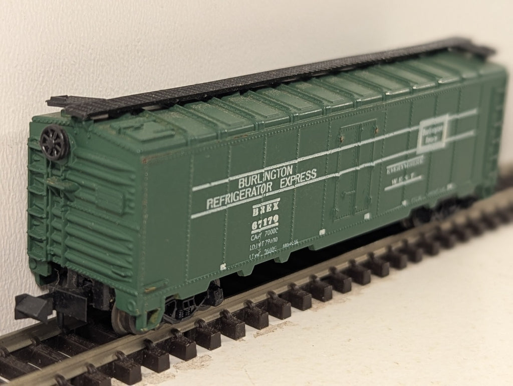 Minitrix 3248 N Gauge Burlington Refrigerator Express Boxcar - Boxed