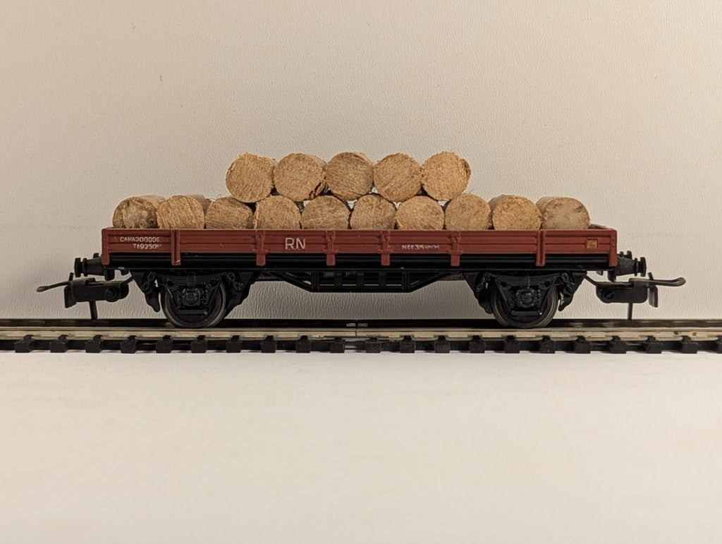Liliput L235095 HO Gauge Flatbed Freight Wagon with Wood Load - Boxed