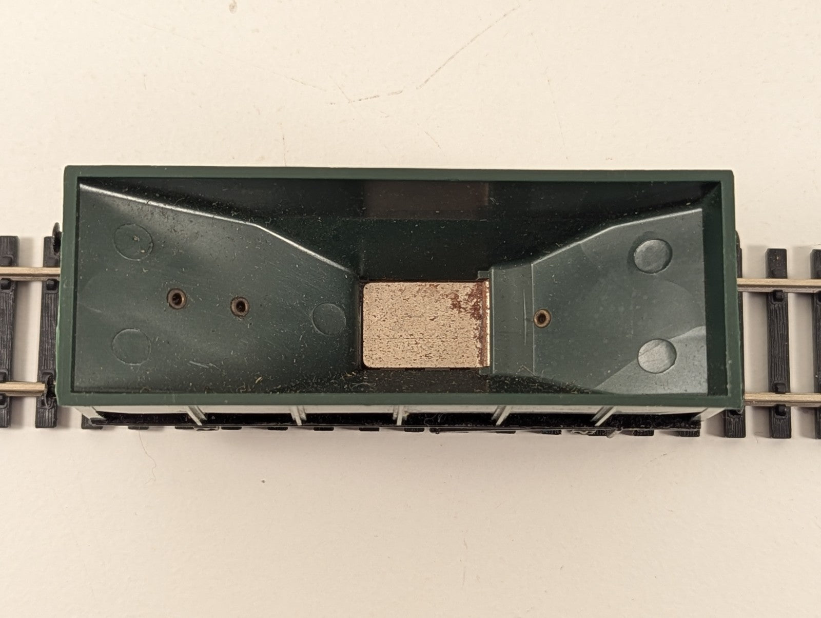 Tri-ang Hornby R347 OO Gauge Engineering Wagon – Green