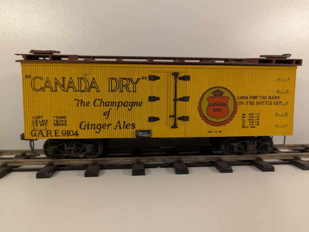 RailKing Canada Dry Die-Cast Reefer Car – O Gauge