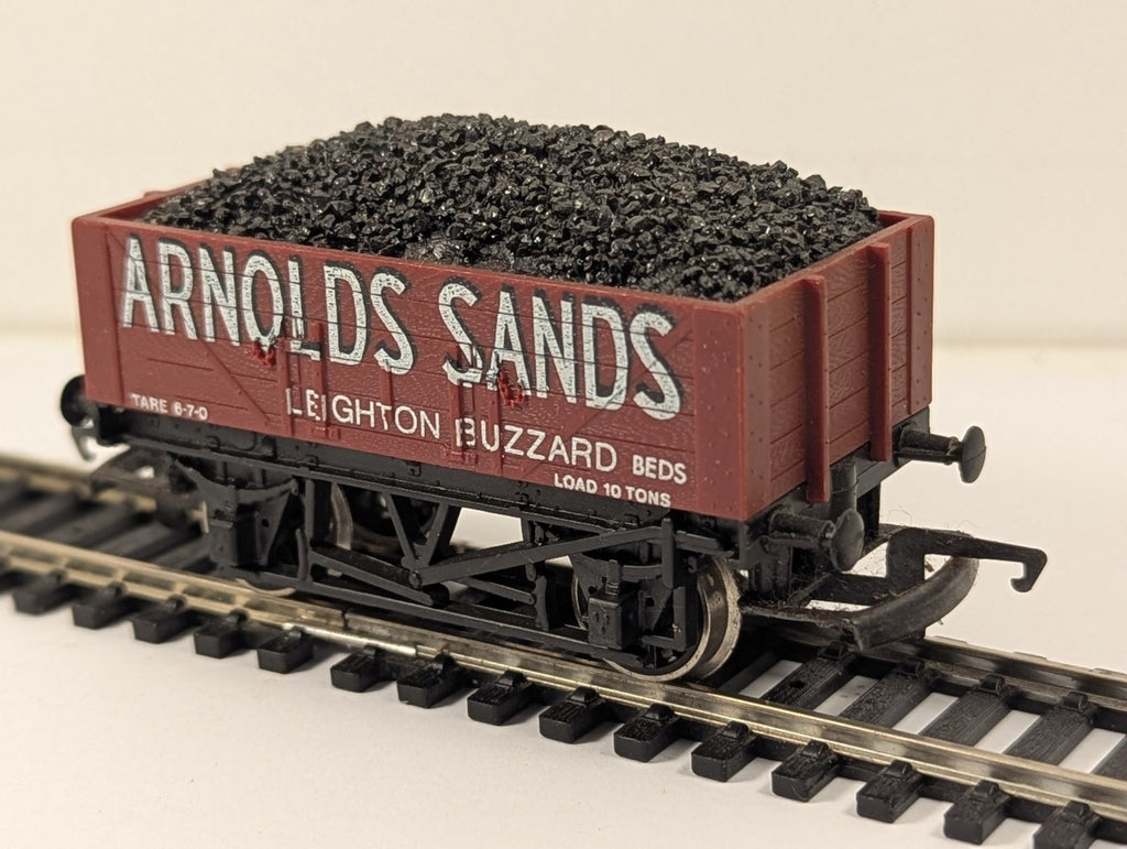 Hornby OO Gauge 5-Plank Wagon 'Arnolds Sands' Goods Wagon R6074