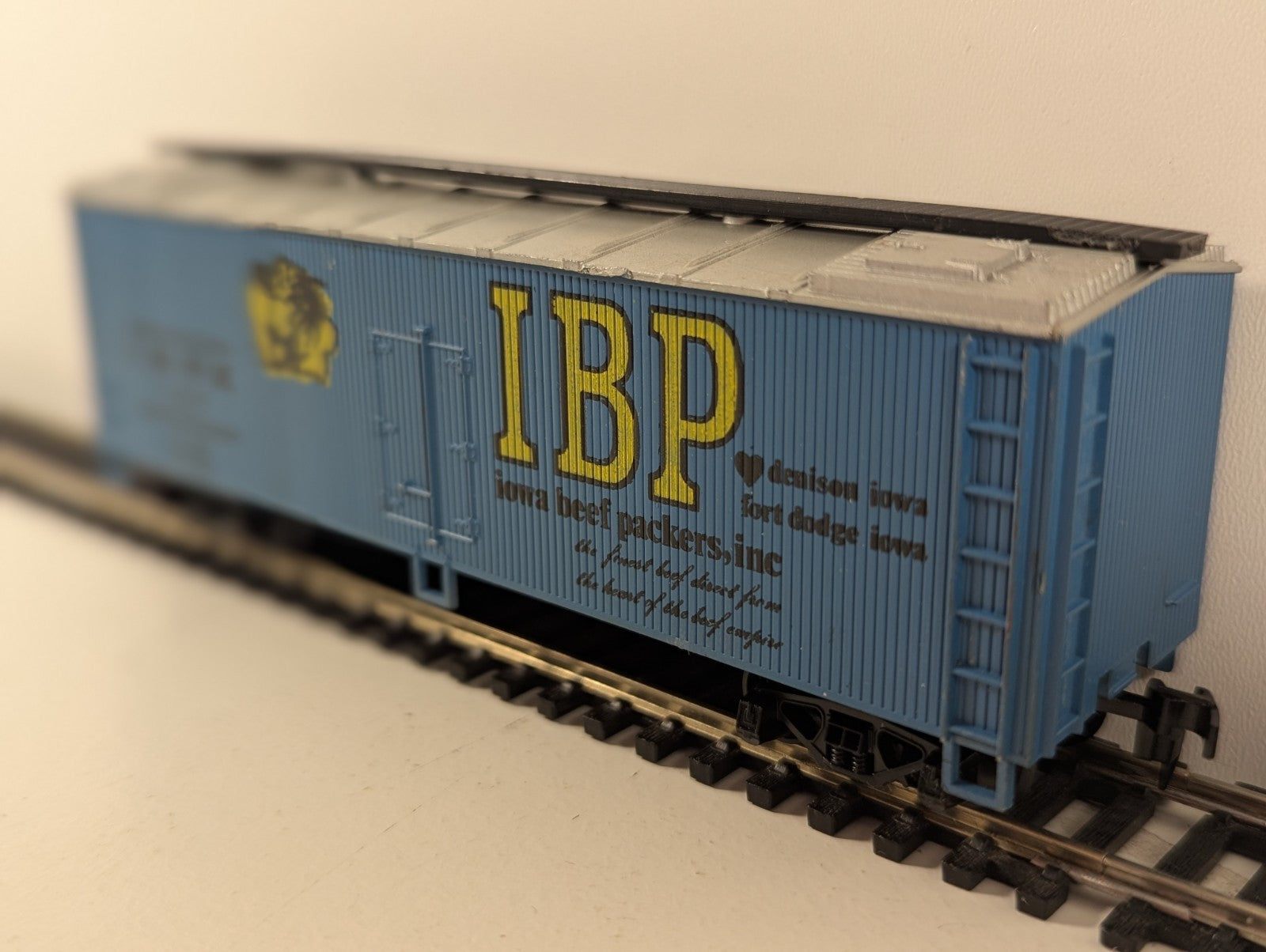 Tyco HO Gauge IBPX 107 Boxcar
