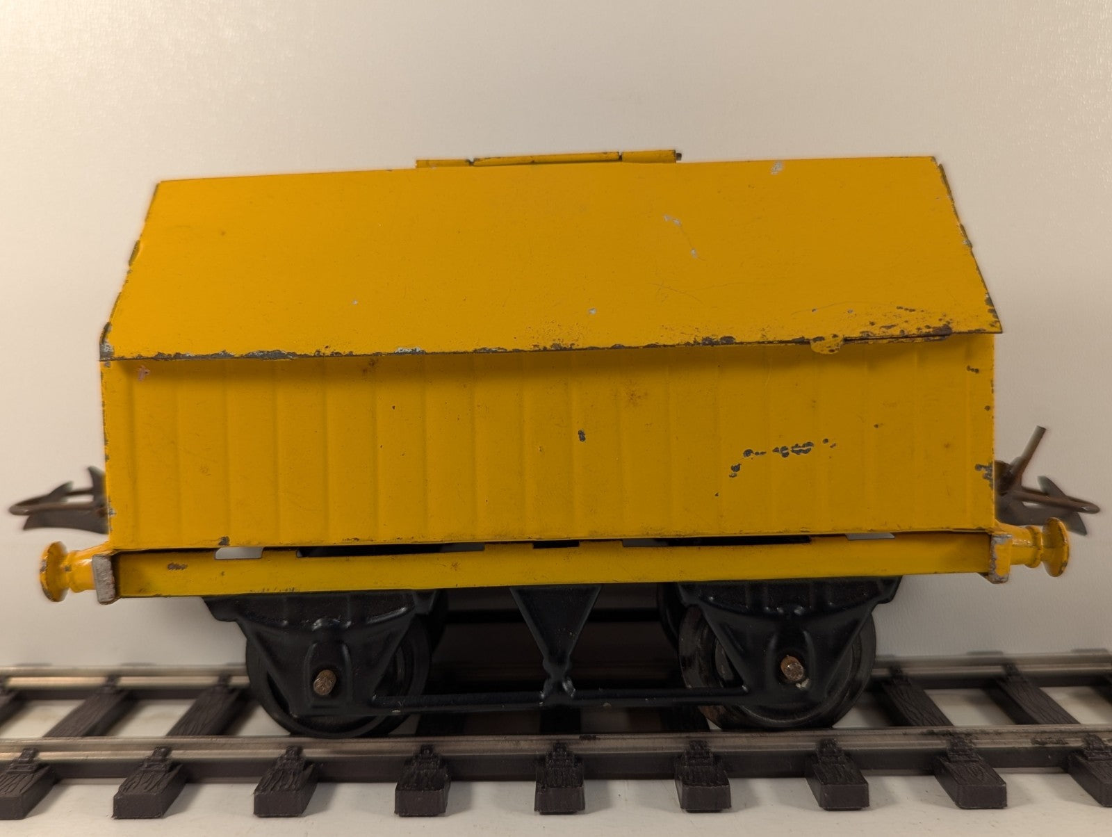 Hornby O Gauge Blue Circle Portland Cement Wagon - Damaged Decal