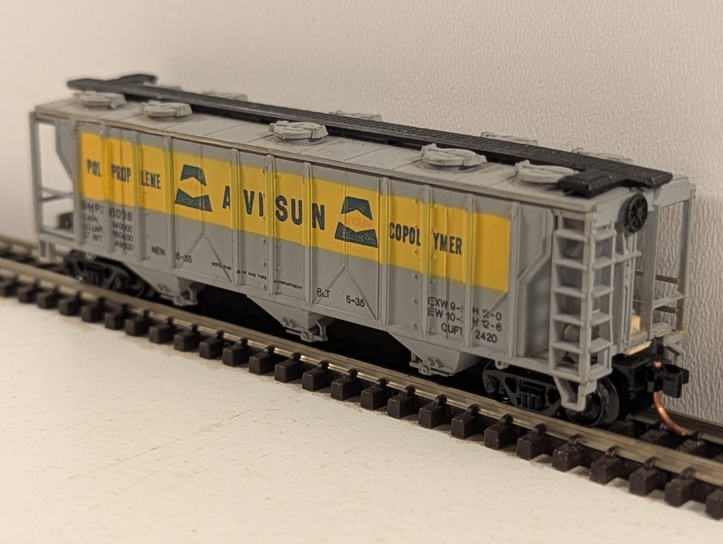 Bachmann N Gauge Avisun 47ft Covered Hopper