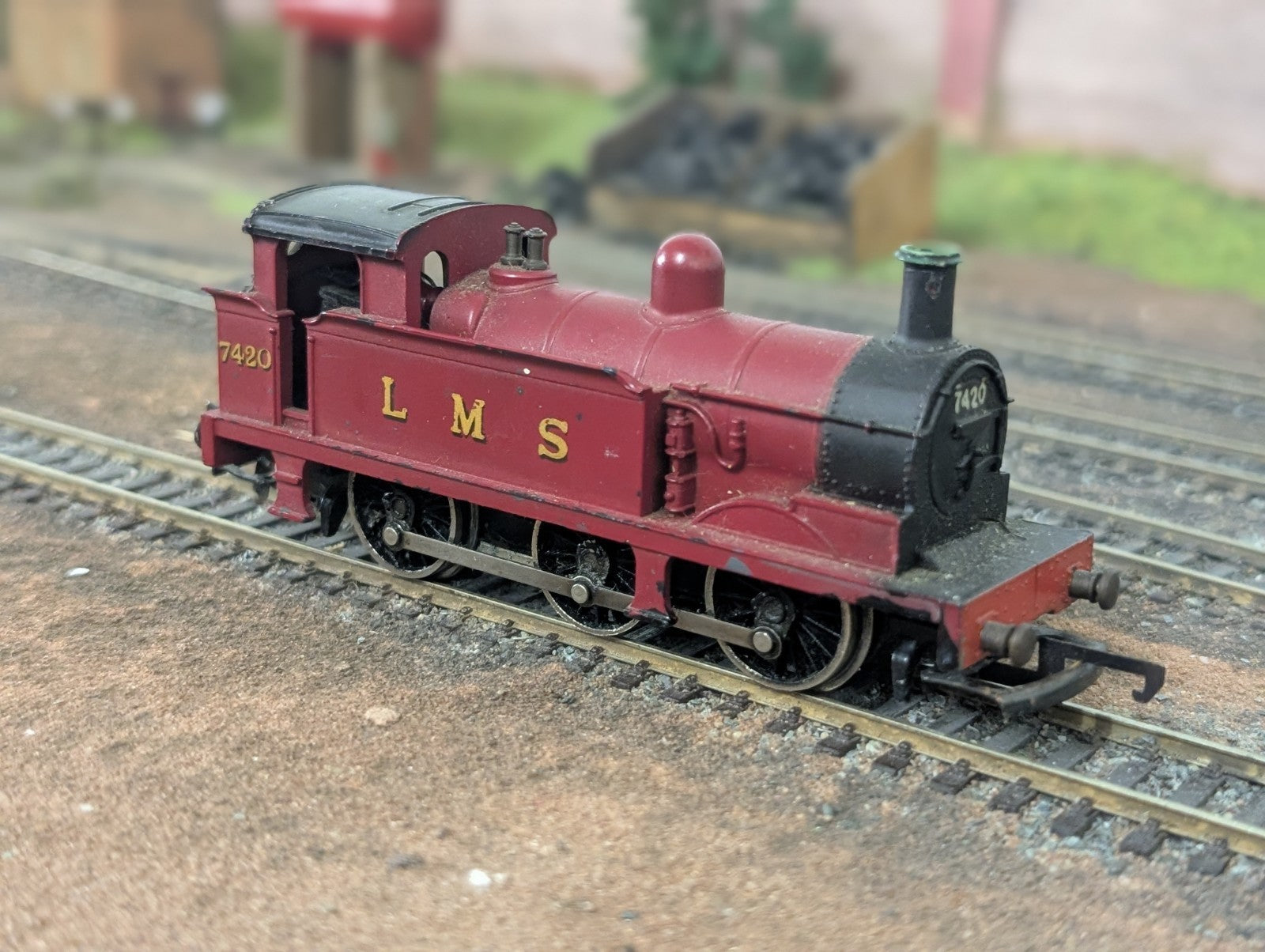 Wrenn W2204 LMS Red Class R1 Tank 0-6-0T Locomotive 7420