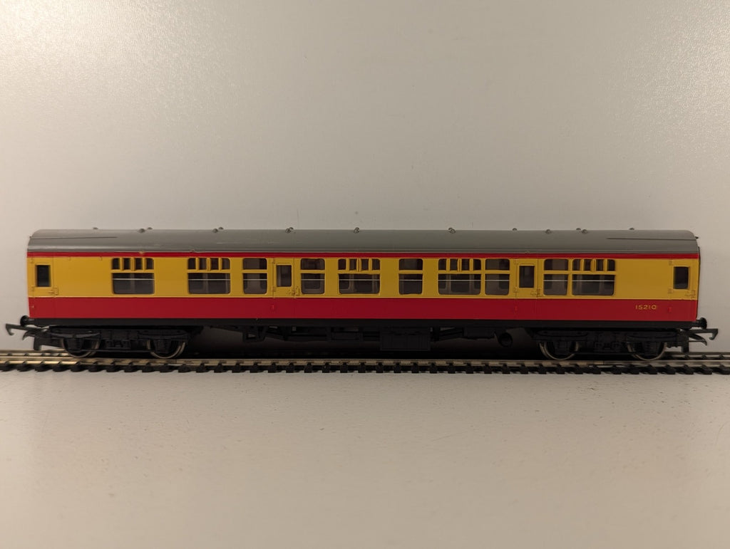 Hornby OO Gauge LMS Style Composite Coach Passenger Coach 15210