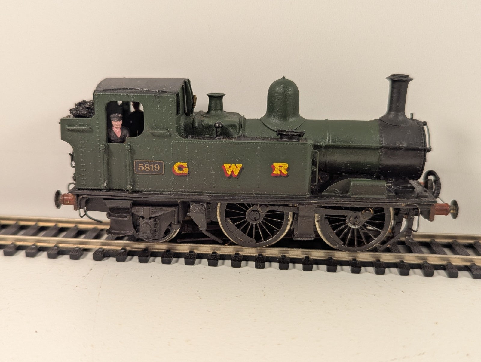 Kitbuilt OO Gauge GWR 14xx Class 0-4-2T No.5819 Steam Locomotive