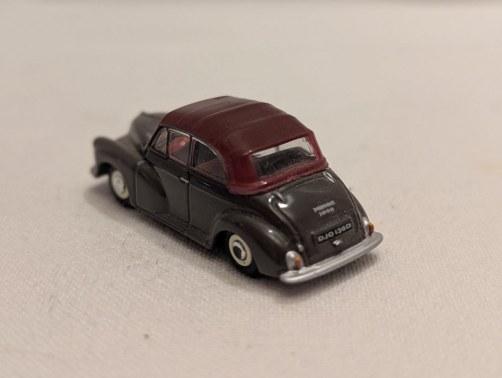 Oxford Diecast 1:76 Scale / OO Gauge Morris Minor 1000 Convertible