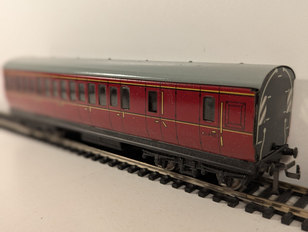 Hornby Dublo OO Gauge Tinplate BR Maroon Suburban Brake Coach