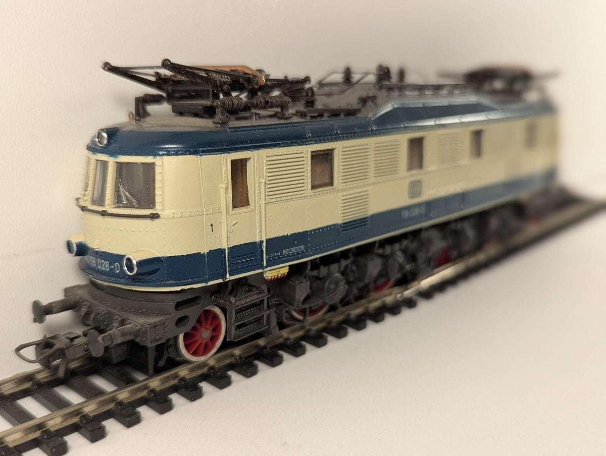 Roco HO Gauge DB Class BR 118 Electric Locomotive 118 028-0