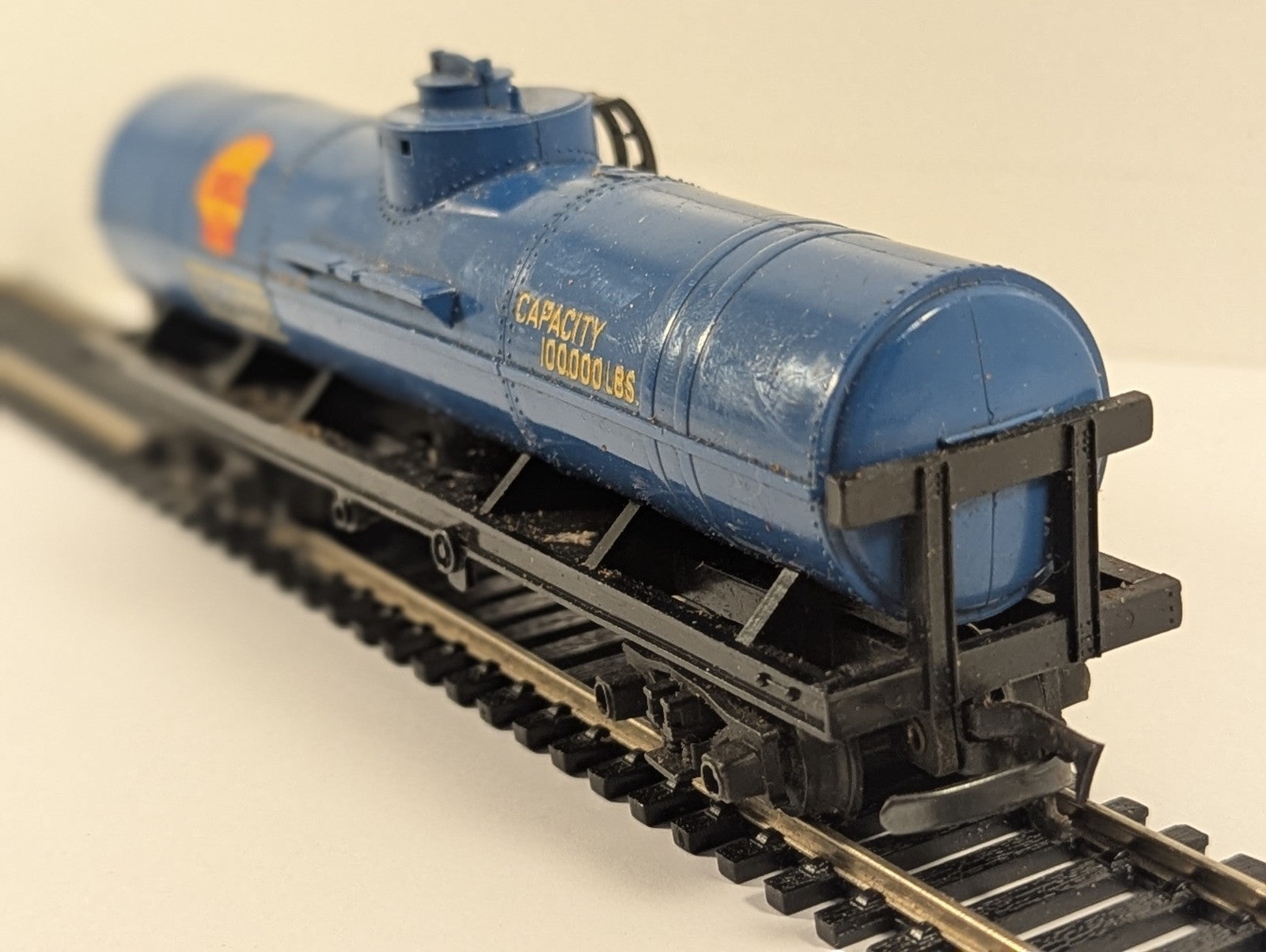 Tri-ang R.12 Shell Tank Wagon