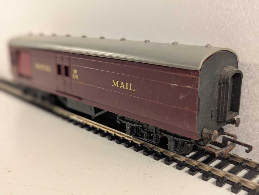 Tri-ang Hornby R23 OO Gauge Operating Royal Mail Coach