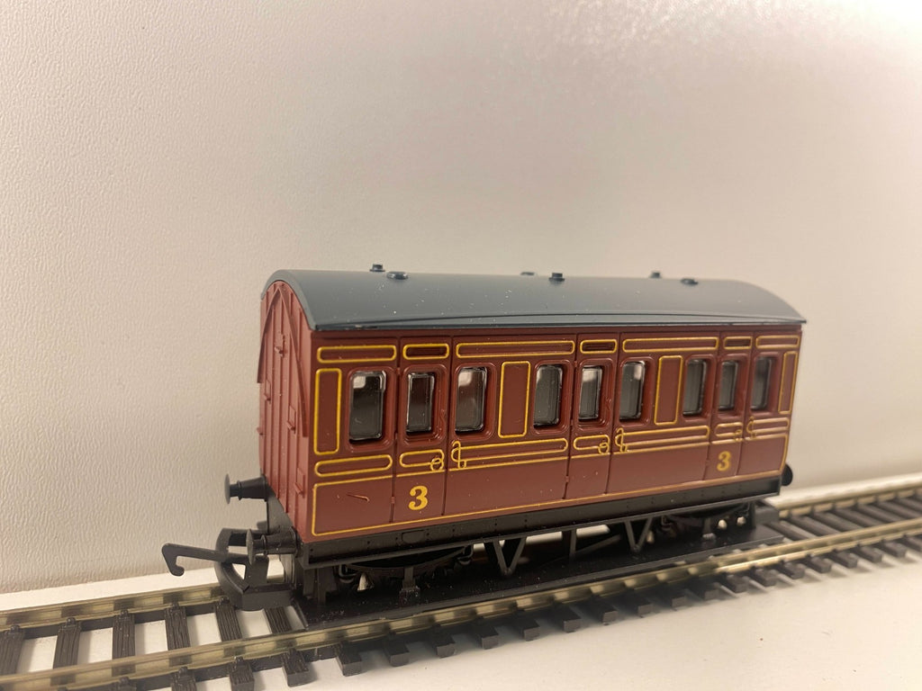 Hornby R468 LMS 4-Wheel 3rd Class Short Coach – OO Gauge