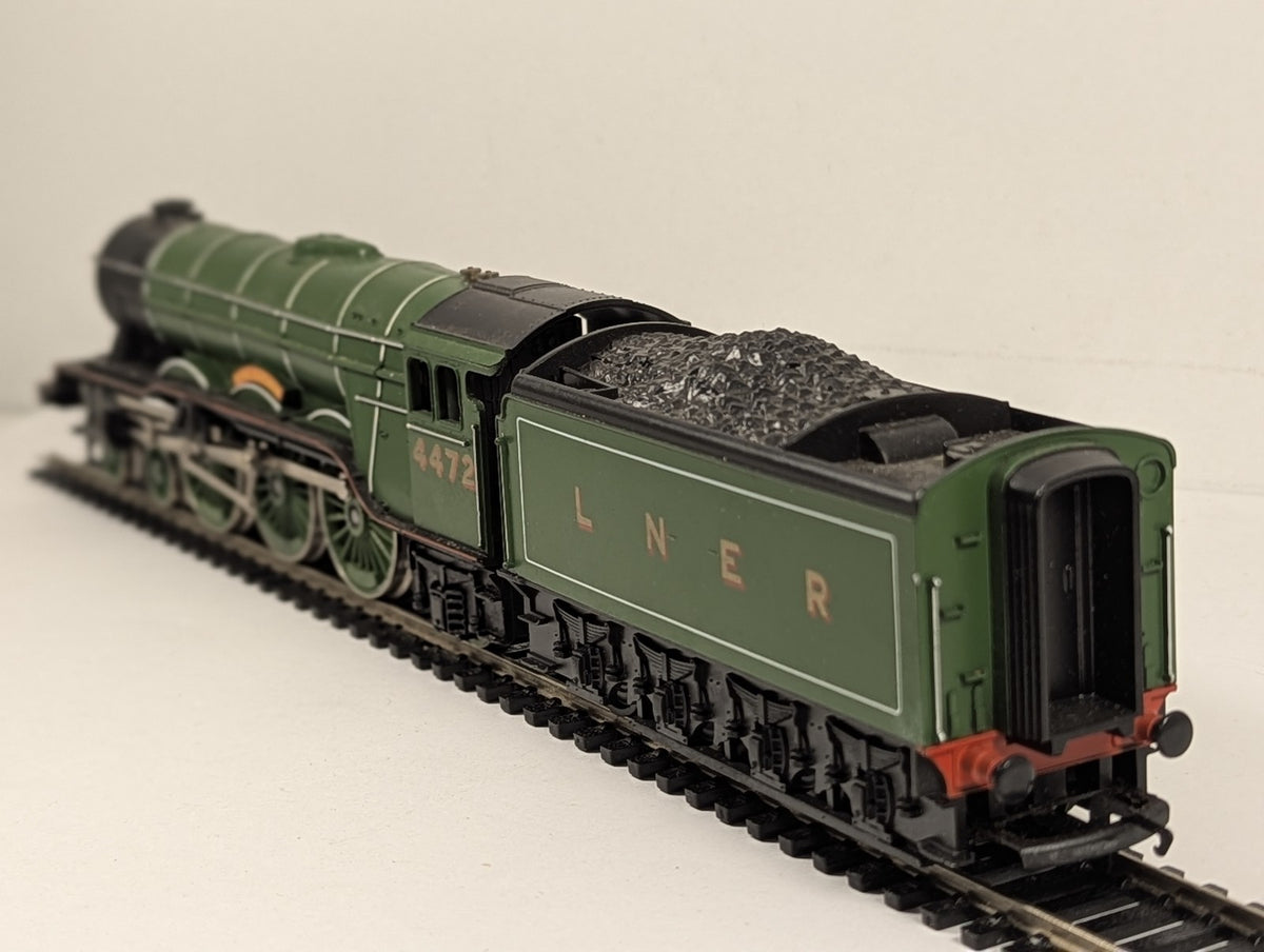 Hornby OO Gauge Class A3 4-6-2 'Flying Scotsman' Steam Locomotive 4472