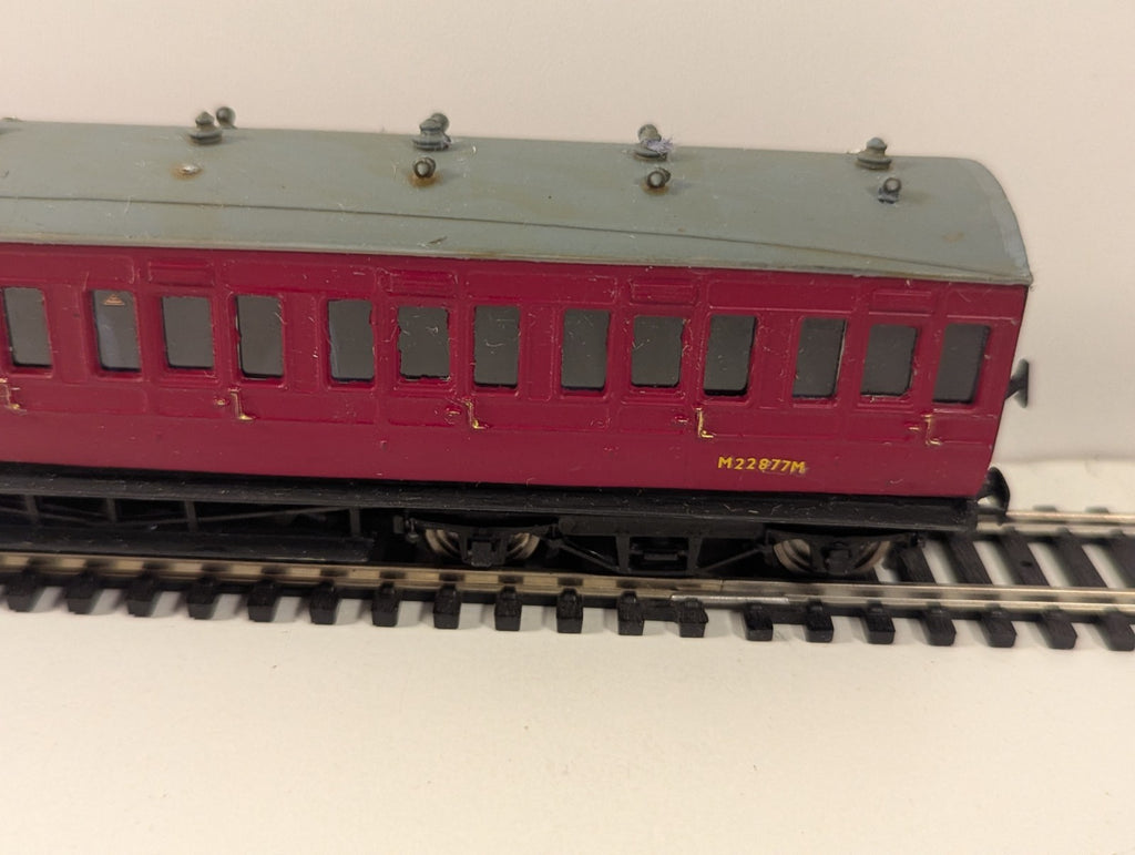 Ratio M22877M BR Crimson Suburban Coach