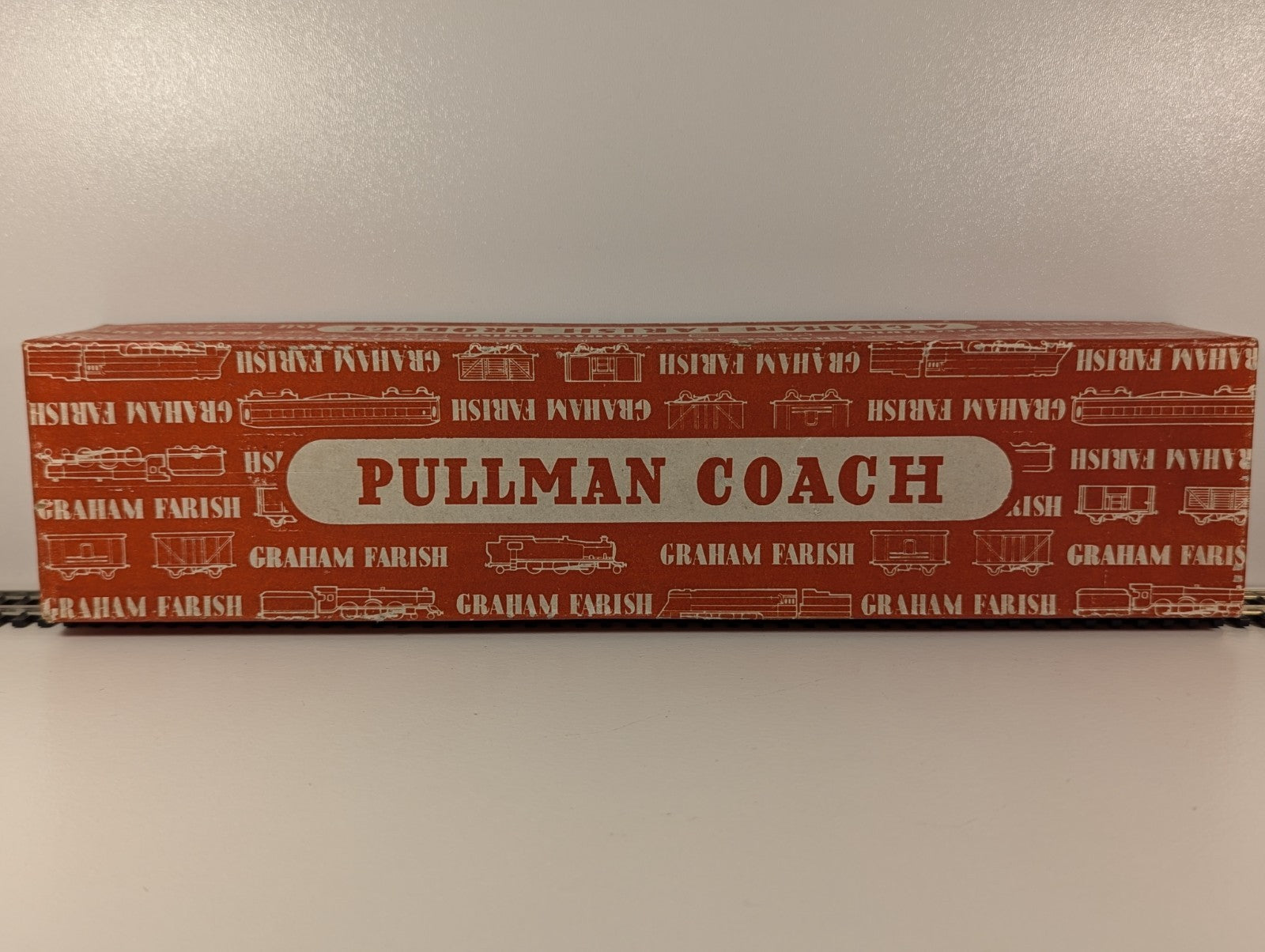 Graham Farish New York Central Passenger Coach – No. 3029