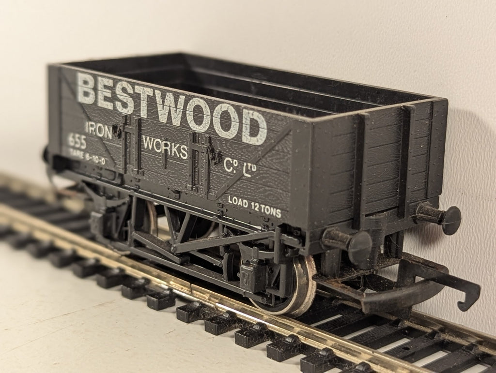 Hornby OO Gauge 7 Plank Open Wagon Bestwood Goods Wagon 655
