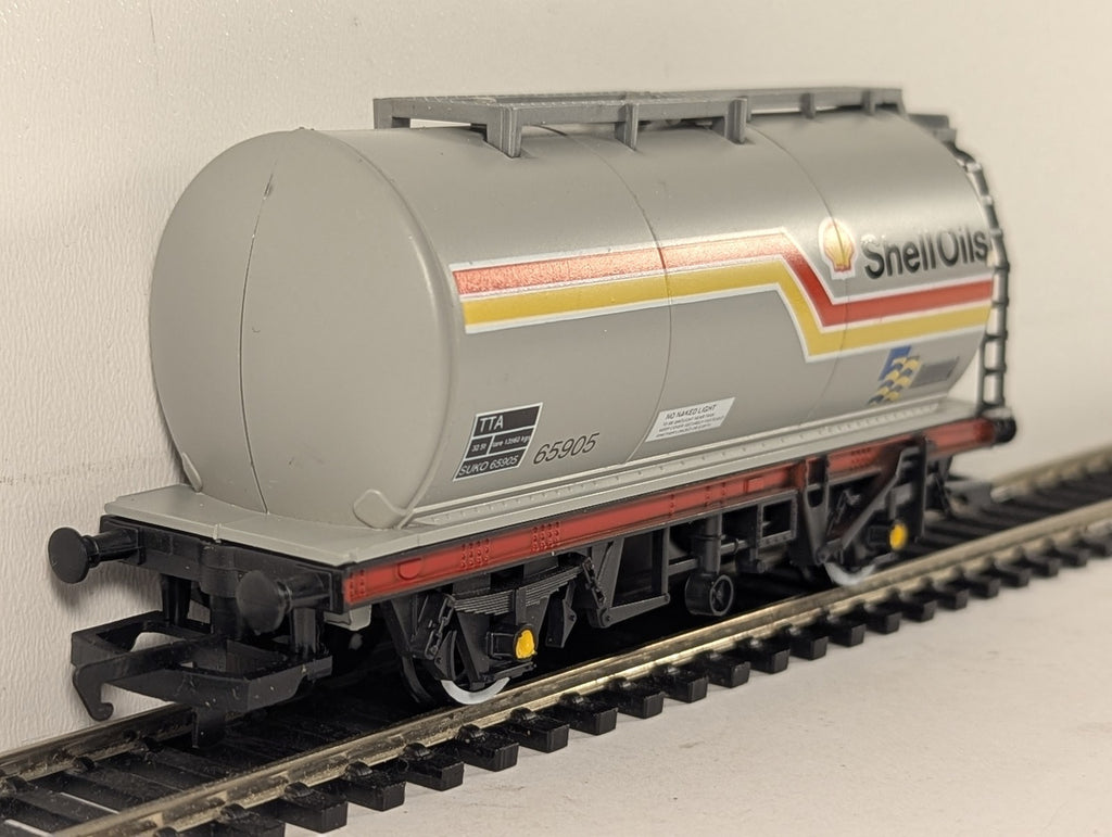 Hornby OO Gauge TTA Shell Oils Tank Wagon Goods Wagon 65905 Shell Oils Grey R236