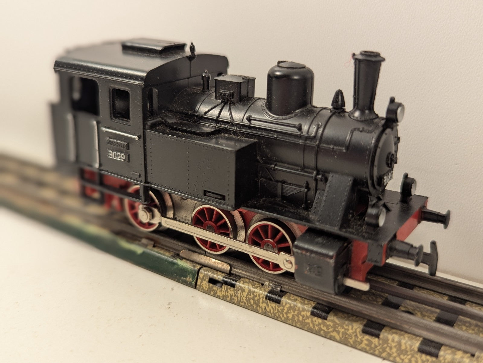 Märklin HO Gauge 3029 0-6-0T 3-Rail Steam Locomotive Needs Attention