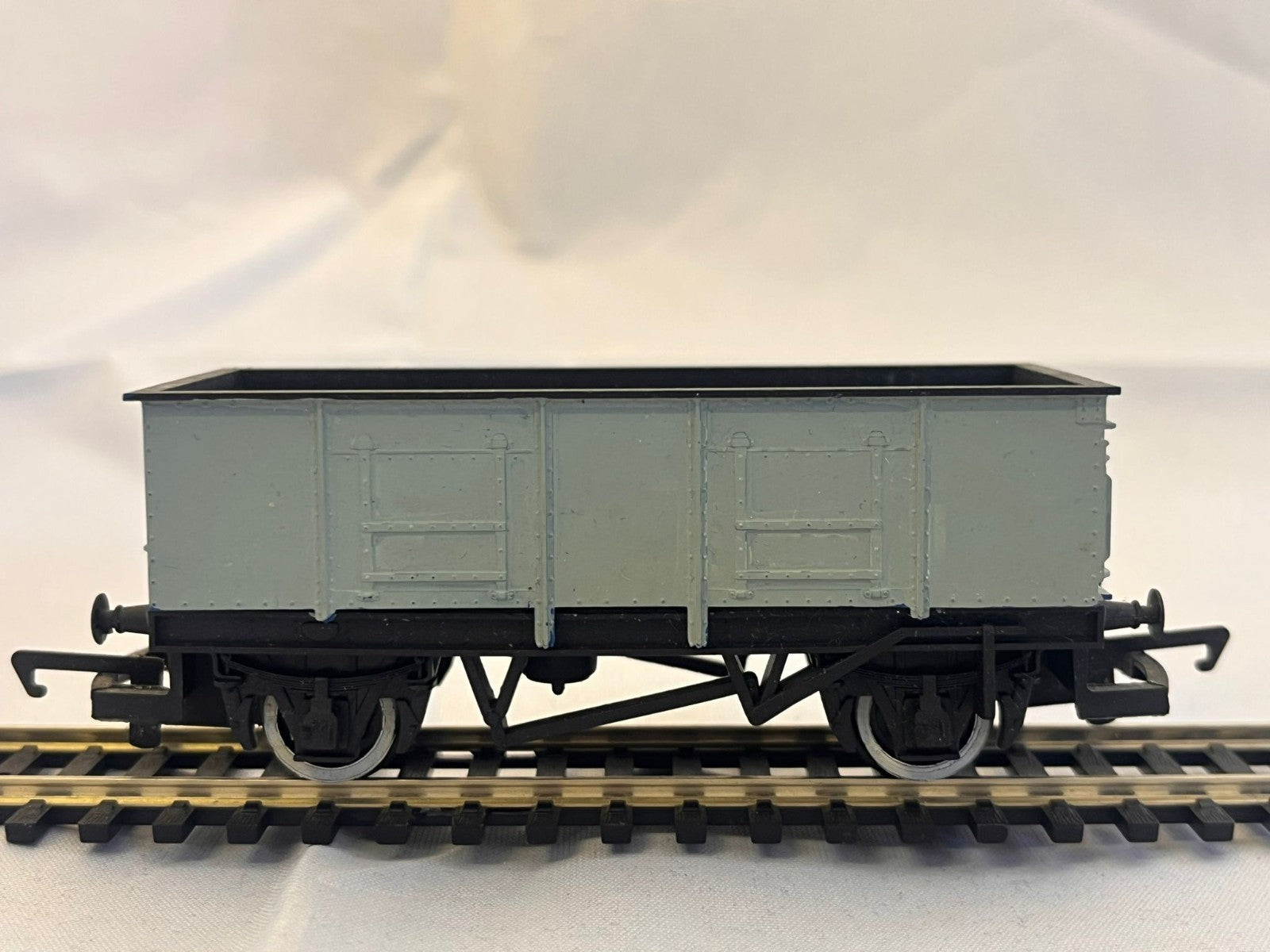 Hornby Large Grey Mineral Wagon