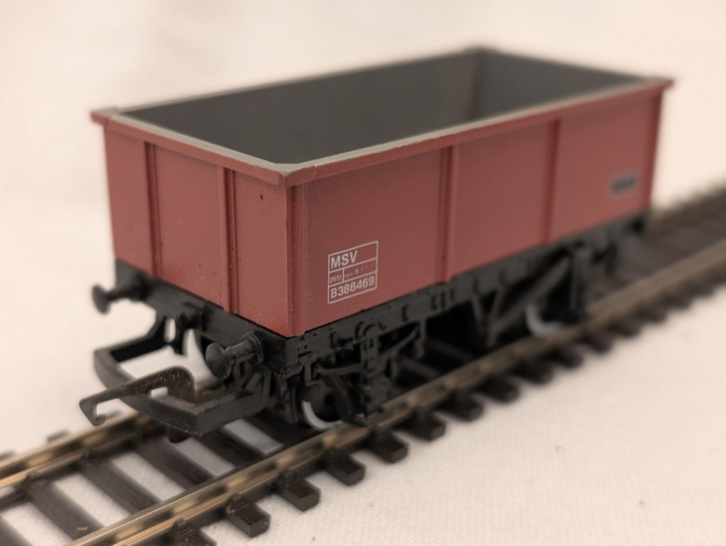 Hornby OO Gauge R1017 27T Steel Tippler Wagon B388469 BR Brown