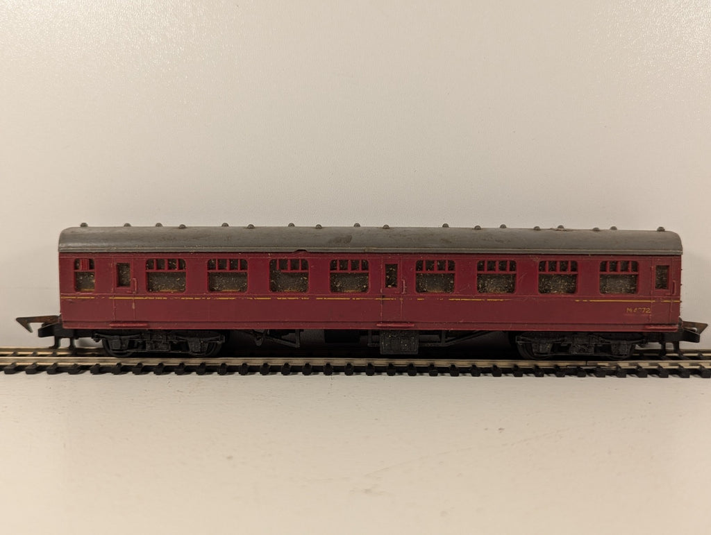Jouef HO Gauge BR Mk1 Maroon Passenger Coach