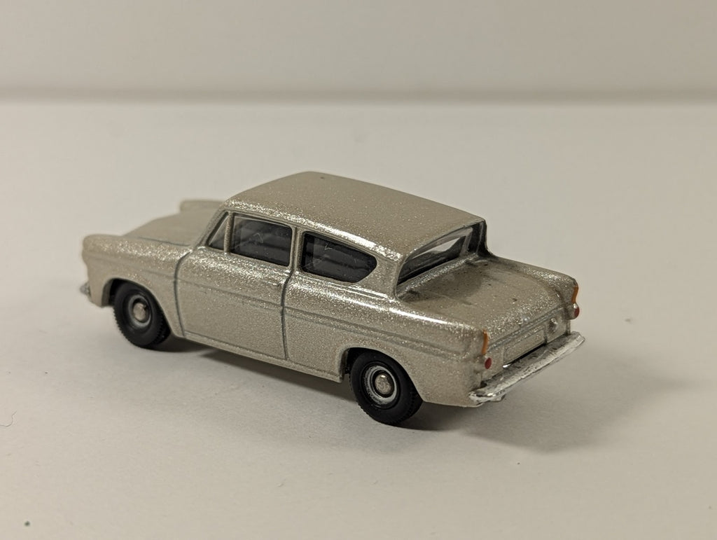 Corgi 1:76 / OO Gauge Ford Anglia 105E Die-cast Vehicle Silver
