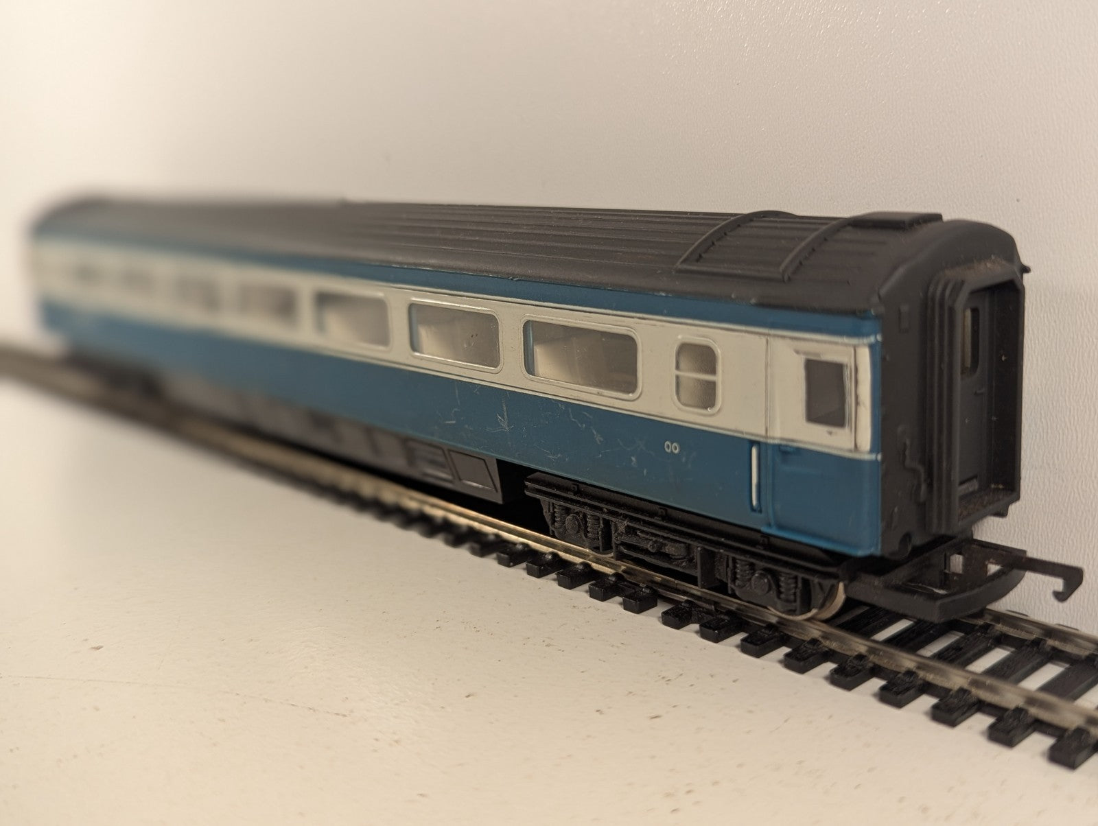 Hornby OO Gauge BR Mk3 Open Second (TSO) Coach Passenger Coach