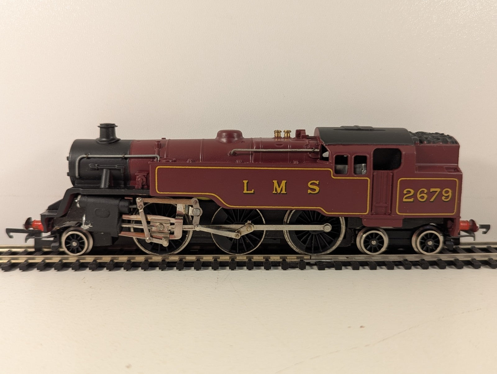 Wrenn W2219 OO Gauge LMS Standard Tank 2-6-4T Maroon