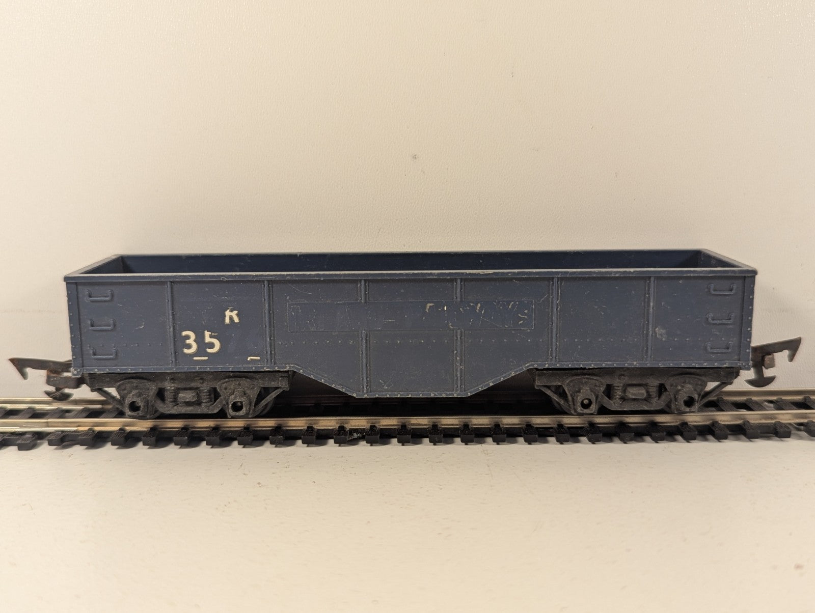 Tri-ang R.116 OO Gauge Gondola Wagon Blue