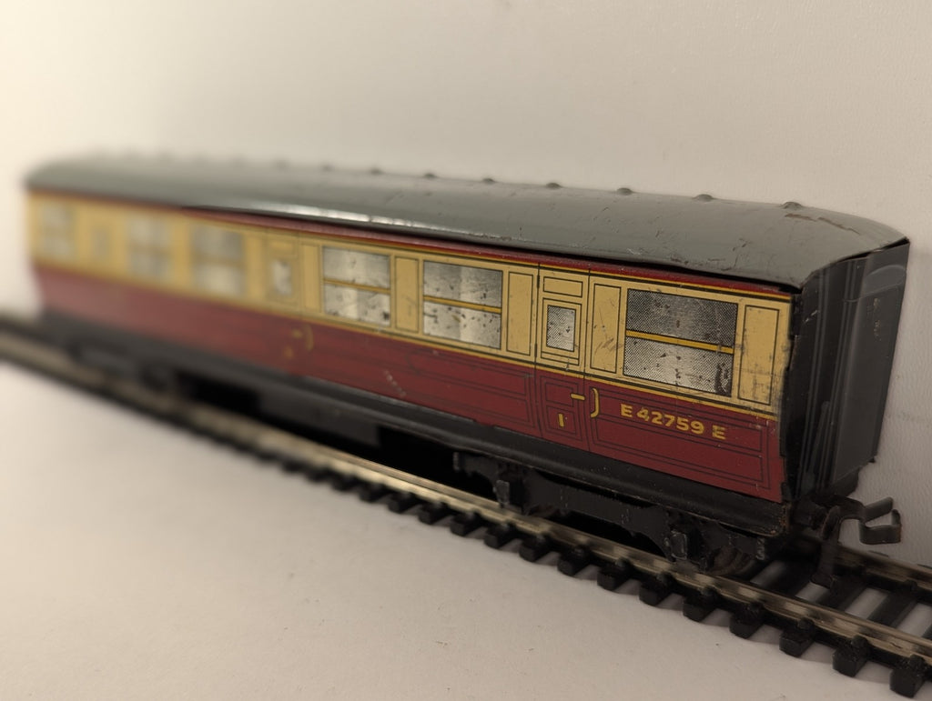 Hornby Dublo OO Gauge BR Tinplate Main Line Coach Passenger Coach E42759E