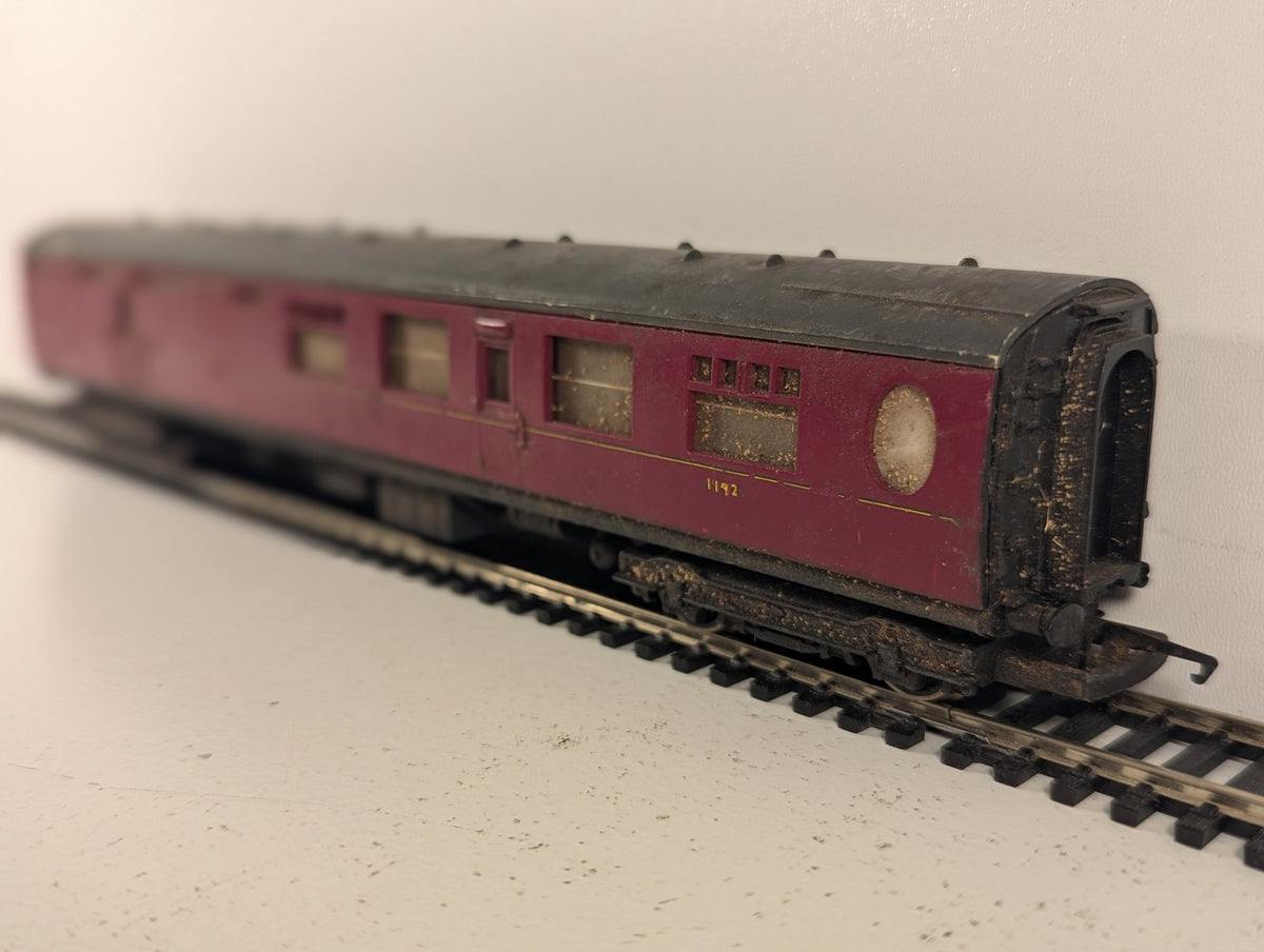 Hornby OO Gauge LMS Brake 3rd Coach Passenger Coach 1192 LMS Crimson Lake R423