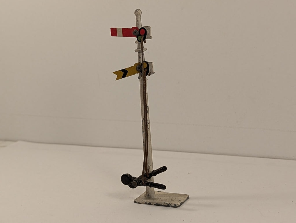 Crescent OO Gauge Home and Distant Signal
