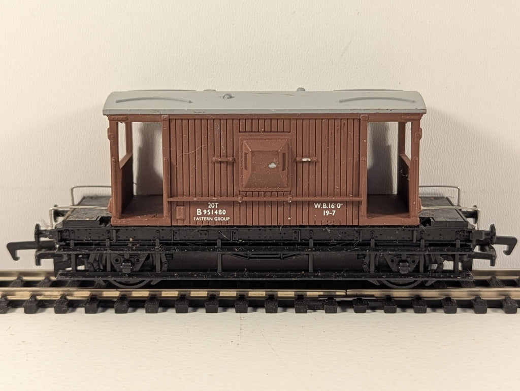 Mainline 37-139 20T Brake Van Brown