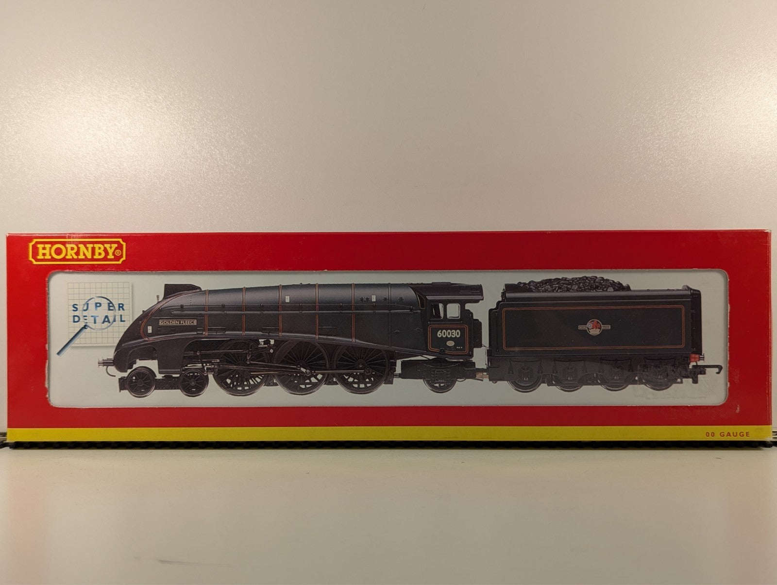Hornby R2101 British Railways Class A4 4-6-2 "Golden Fleece" Steam Locomotive