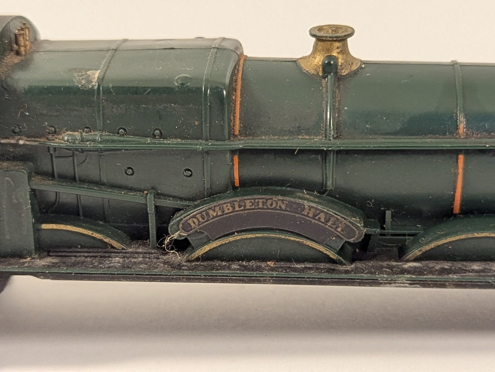 Tri-ang OO Gauge Class 4900 Hall Class 'Dumbleton Hall' Locomotive Body Shell