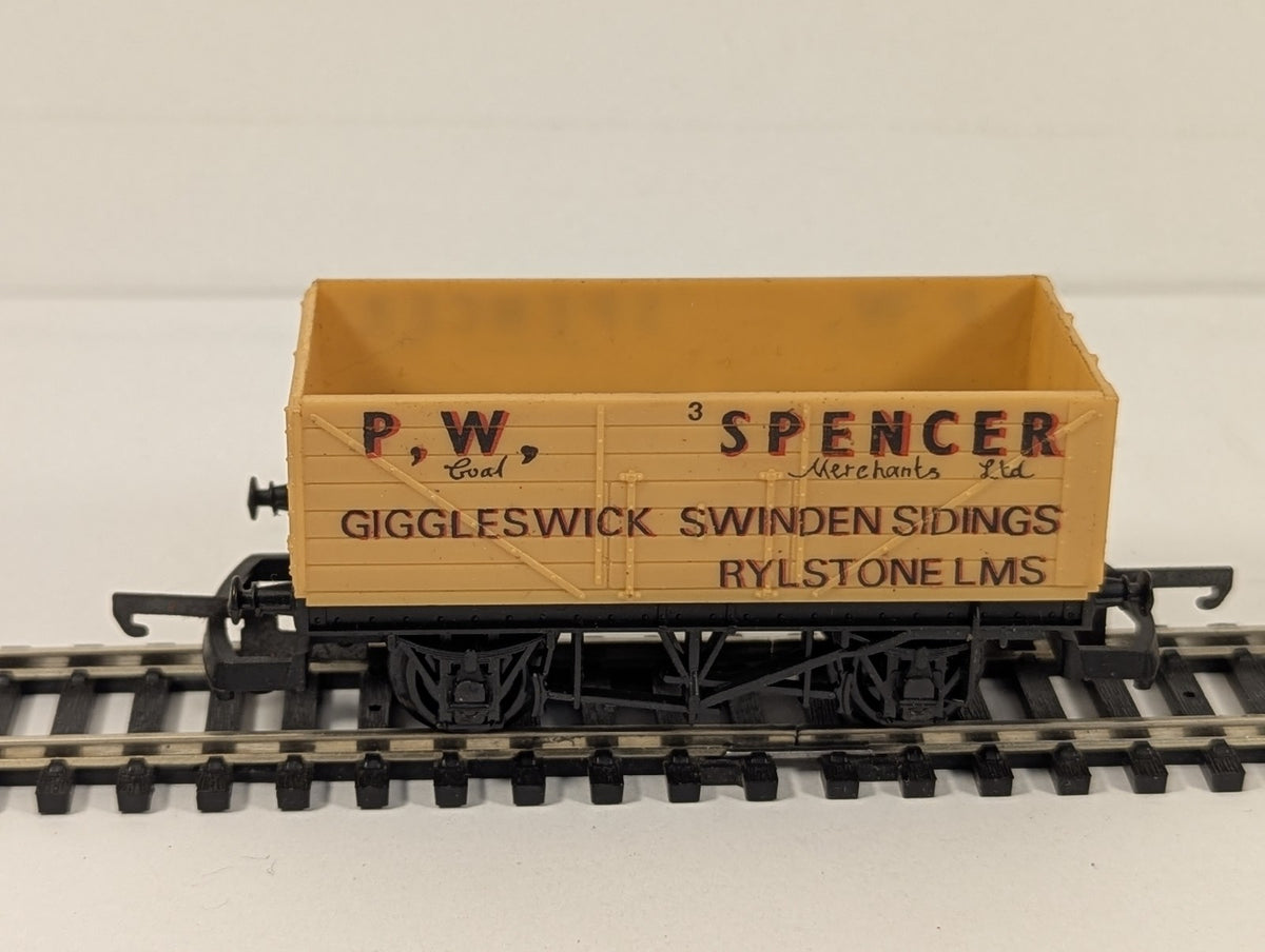 Lima OO Gauge P.W. Spencer 5-Plank Wagon Open Wagon 3 P.W. Spencer Yellow