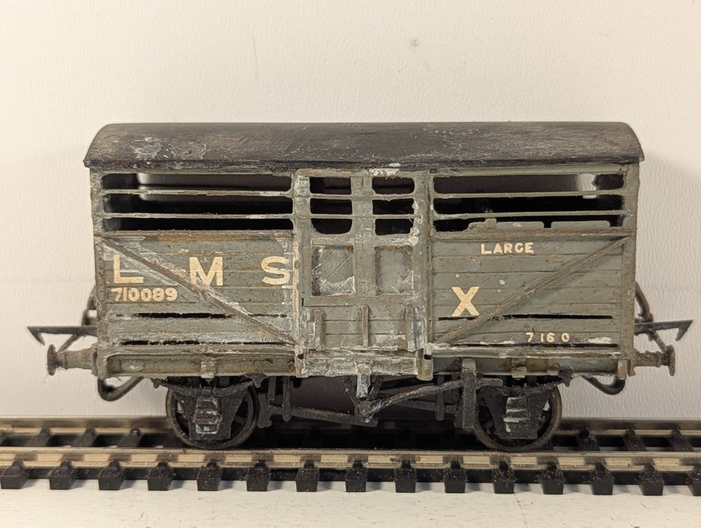 Kit Built OO Gauge LMS Large Cattle Van Cattle Wagon 710043 LMS Grey