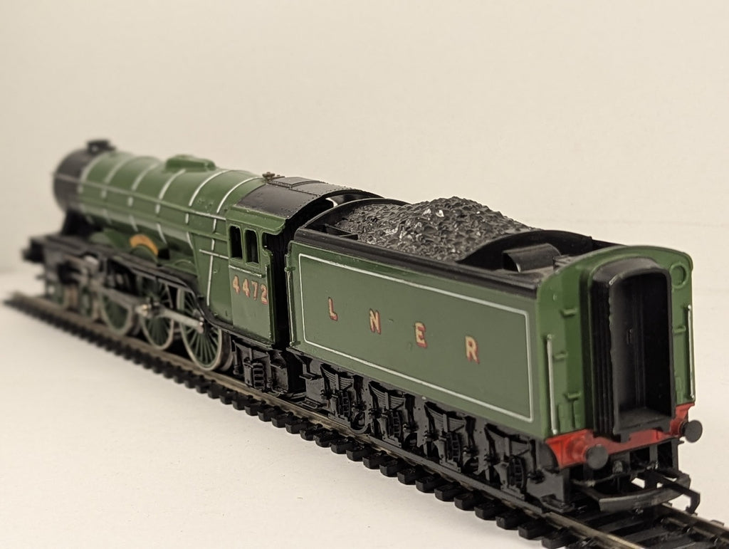 Hornby OO Gauge Class A3 4-6-2 'Flying Scotsman' Steam Locomotive 4472