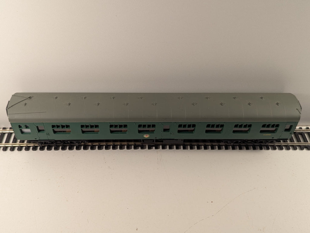 Mainline 37121 OO Gauge BR Mk1 Corridor 3rd class S25915 SK Green – Faults