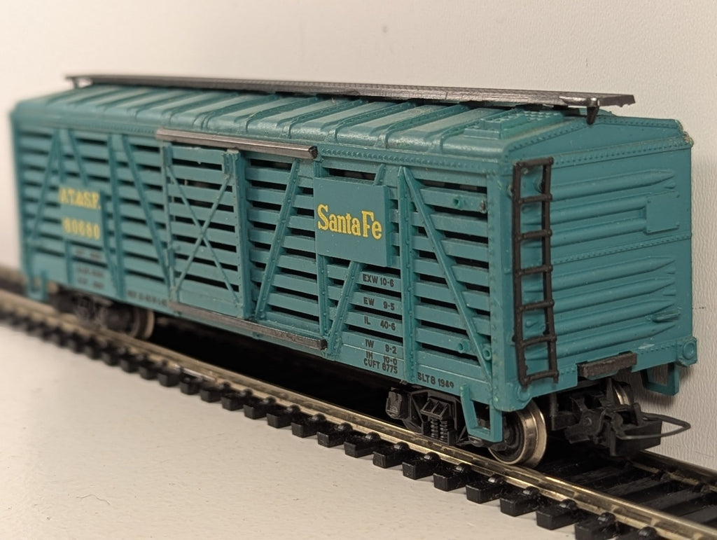 Bachmann HO Gauge 40ft Stock Car AT&SF 80680 Santa Fe Turquoise