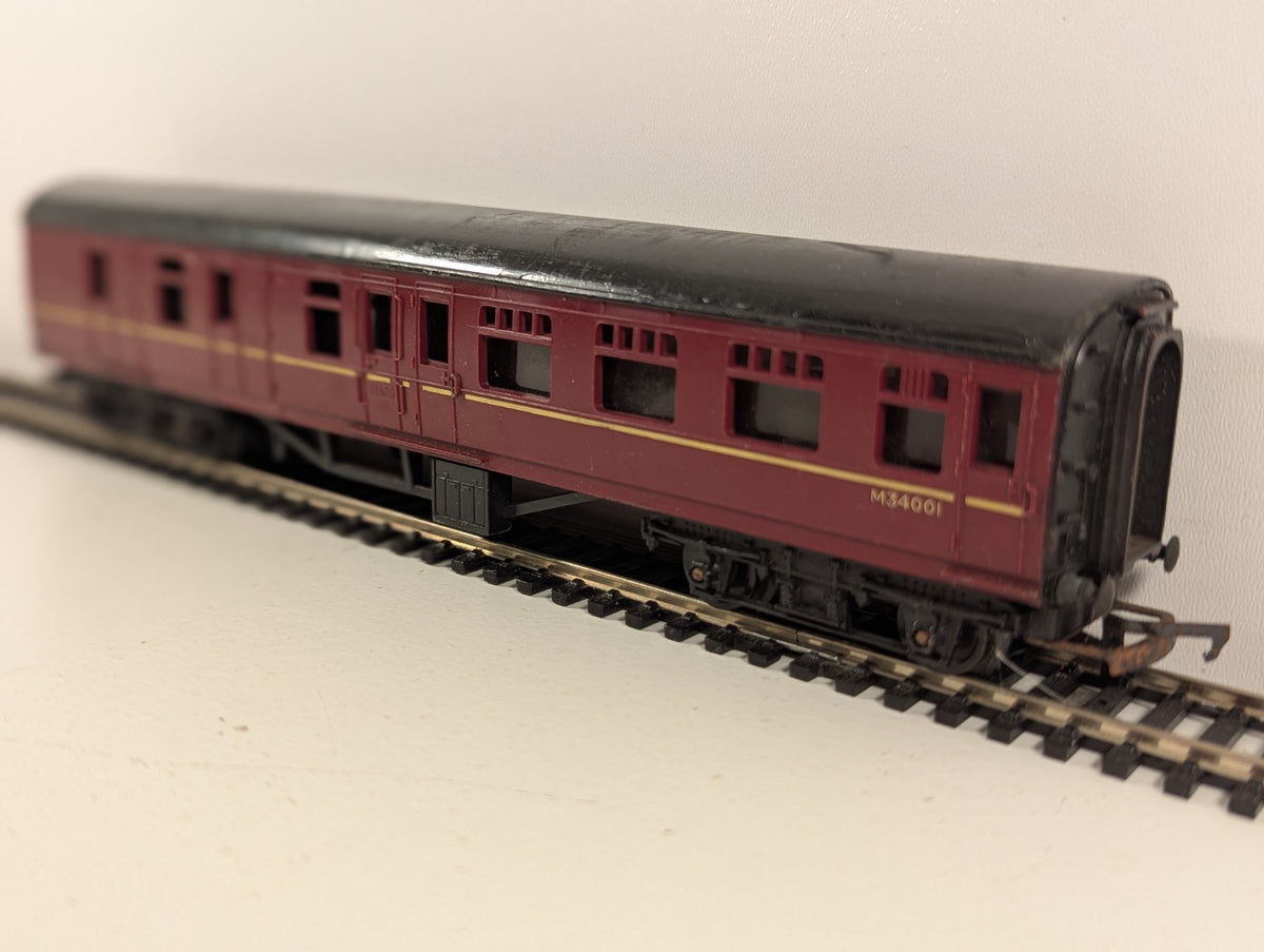 Tri-ang OO Gauge BR Maroon  Coach